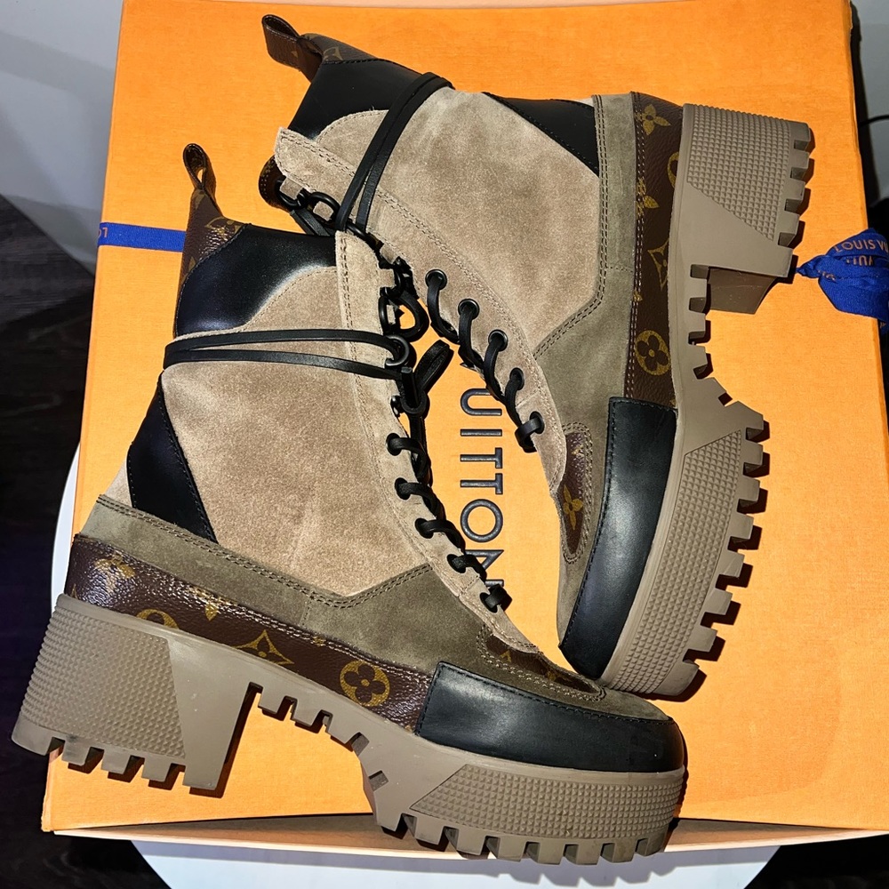 Louis Vuitton LAUREATE PLATFORM DESERT BOOT